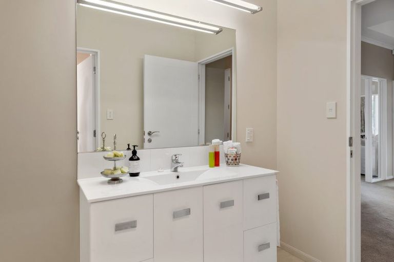 Photo of property in 14a Worsleys Road, Cracroft, Christchurch, 8025