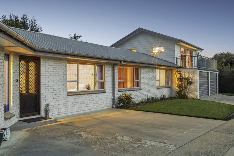 Photo of property in 27 Hunter Crescent, Wanaka, 9305