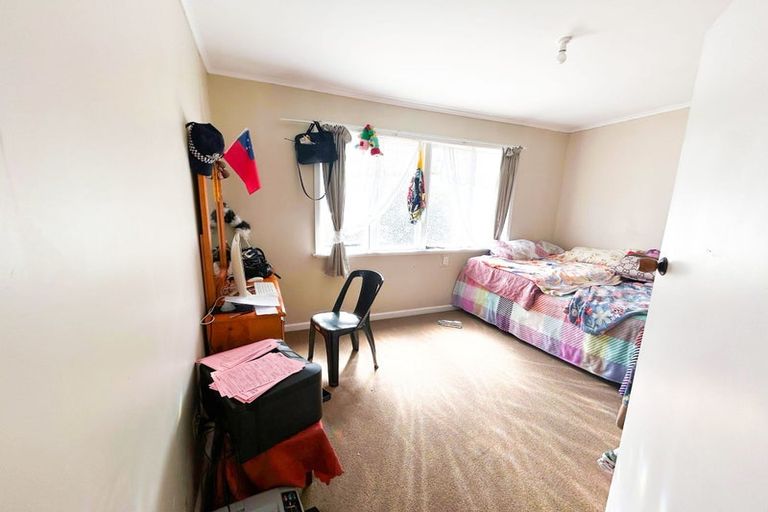 Photo of property in 52 Hutchinson Avenue, New Lynn, Auckland, 0600