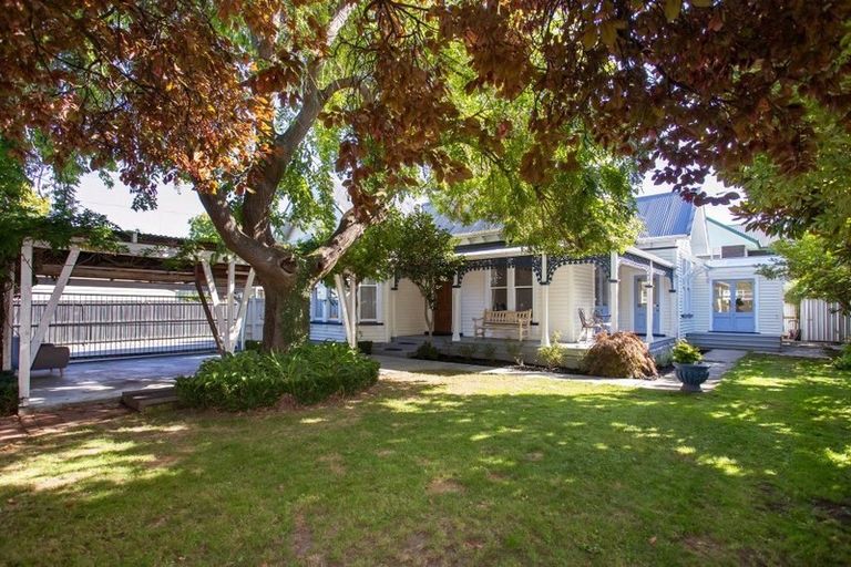 Photo of property in 121 Champion Street, Edgeware, Christchurch, 8013