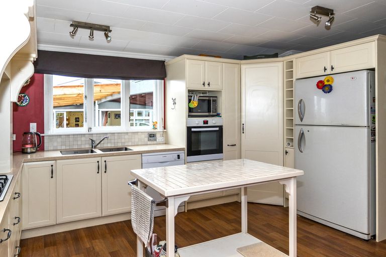 Photo of property in 16 Hislop Street, Geraldine, 7930