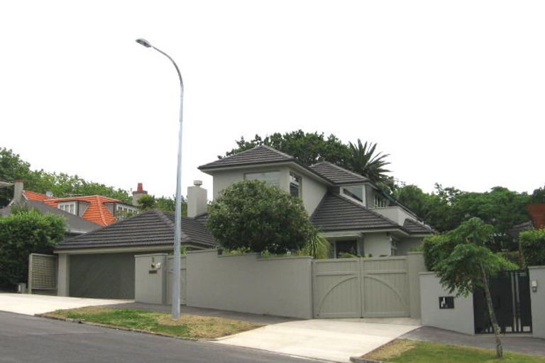 Photo of property in 2 Bridgewater Road, Parnell, Auckland, 1052