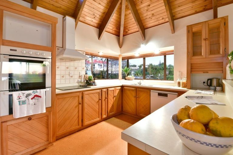 Photo of property in 1124 Whangaparaoa Road, Tindalls Beach, Whangaparaoa, 0930