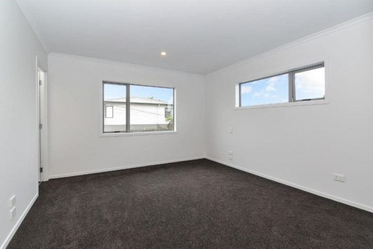 Photo of property in 4/56 Sandwich Road, Saint Andrews, Hamilton, 3200