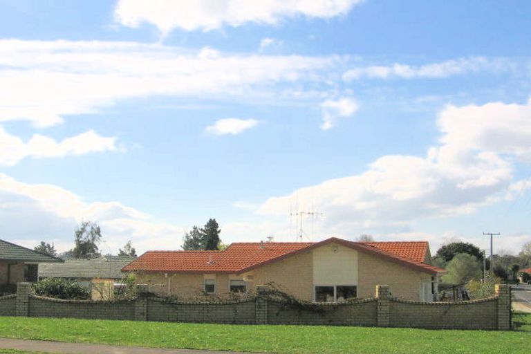 Photo of property in 1 Burnt Oak Drive, Pyes Pa, Tauranga, 3112