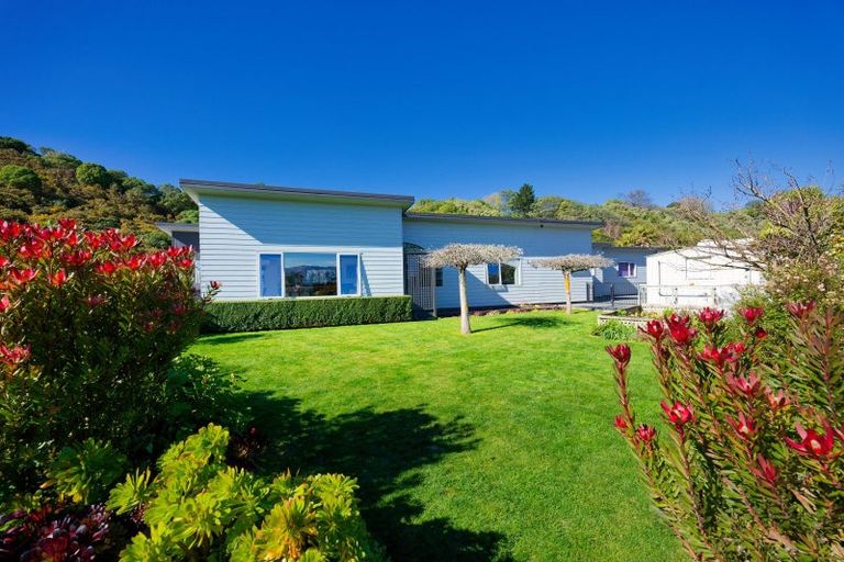 Photo of property in 61 Kotuku Road, South Bay, Kaikoura, 7300