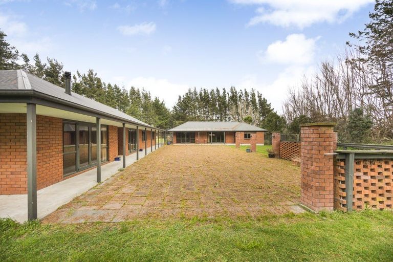 Photo of property in 1351 Rongotea Road, Kairanga, Palmerston North, 4475