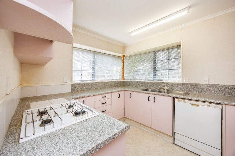 Photo of property in 2 Marne Street, Hokowhitu, Palmerston North, 4410