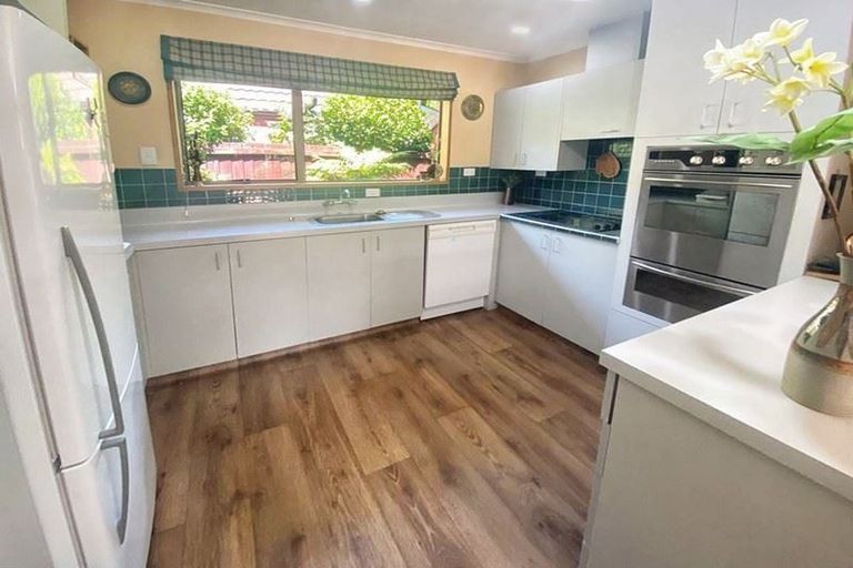 Photo of property in 7 Cricklewood Place, Avonhead, Christchurch, 8042