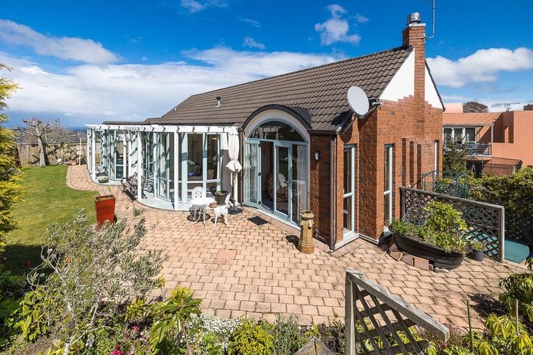 Photo of property in 60 Drivers Road, Maori Hill, Dunedin, 9010