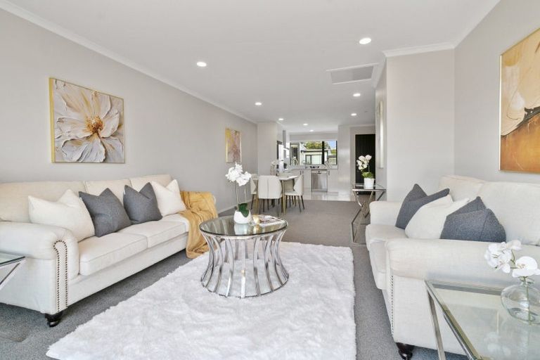 Photo of property in 23b Poruru Close, Papakura, 2110