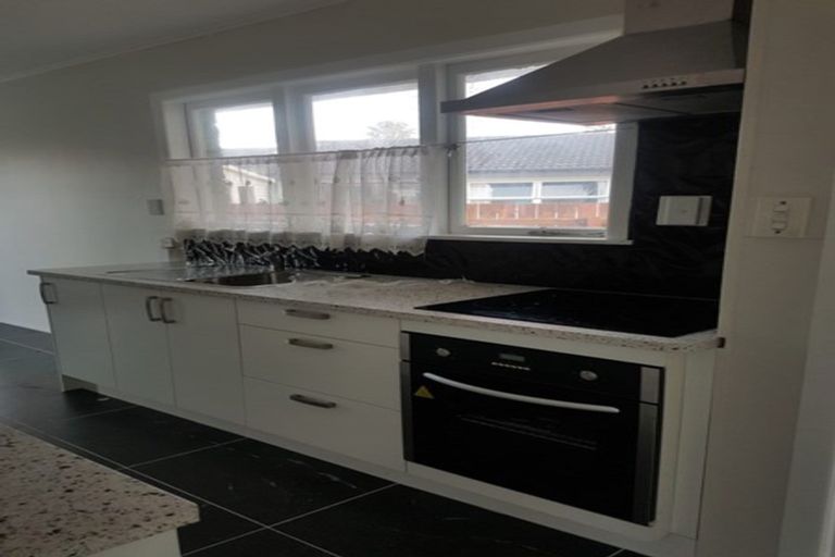 Photo of property in 21 Royal Arch Place, Rosehill, Papakura, 2113