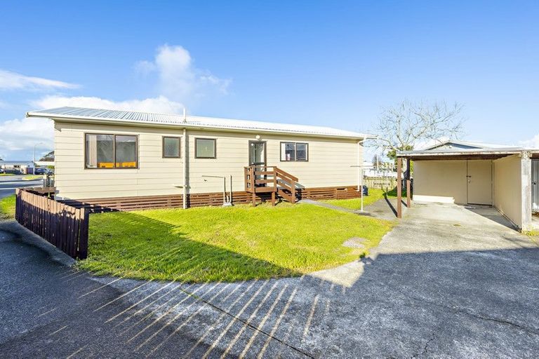 Photo of property in 1/19 Templeton Place, Clendon Park, Auckland, 2103