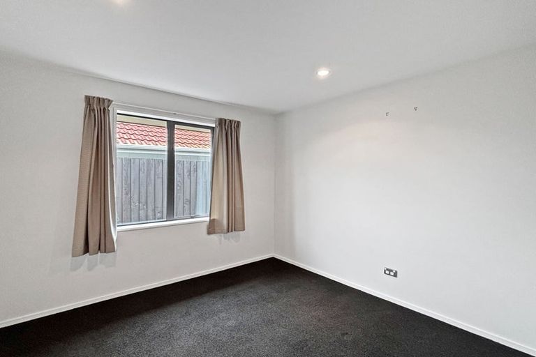 Photo of property in 152a Wainoni Road, Avondale, Christchurch, 8061
