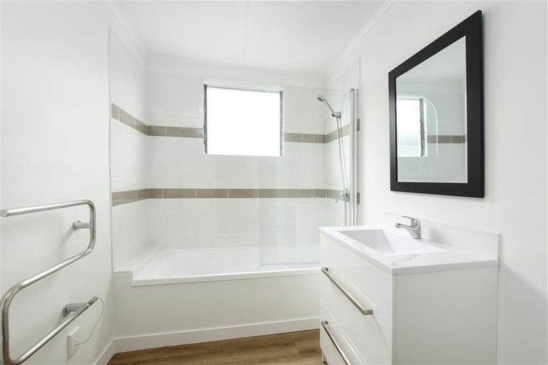 Photo of property in 37 Wesley Street, South Dunedin, Dunedin, 9012