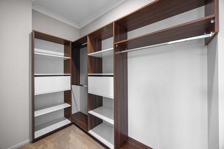 Photo of property in 1 Creggan Crescent, Flat Bush, Auckland, 2019