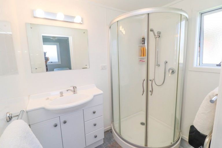 Photo of property in 6 Aputa Avenue, Te Puru, Thames, 3575