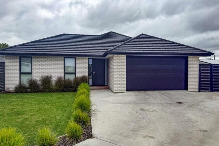 Photo of property in 28 Plains Avenue, Masterton, 5810
