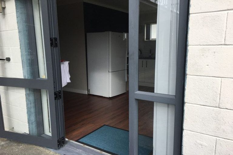 Photo of property in 6 Lewis Road, Pakuranga, Auckland, 2010