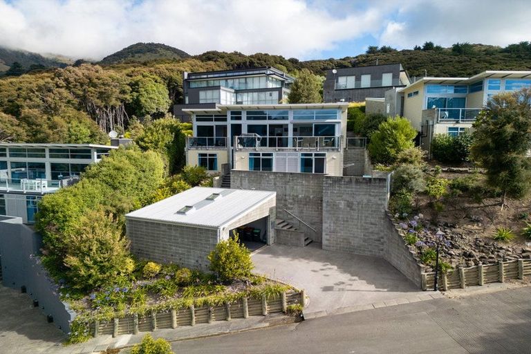 Photo of property in 4 Langlois Lane, Akaroa, 7520