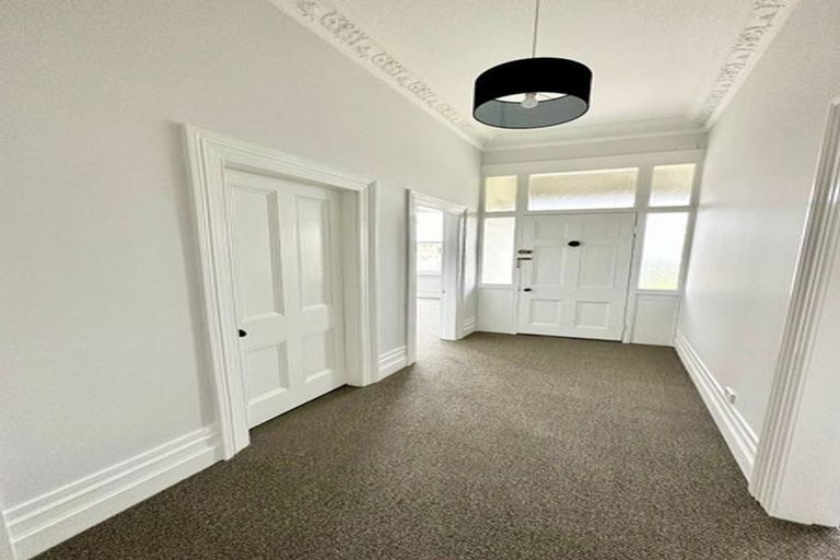 Photo of property in 23 Royal Crescent, Saint Kilda, Dunedin, 9012