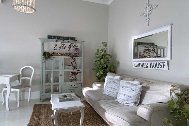 Photo of property in 32 Belt Road, Moturoa, New Plymouth, 4310