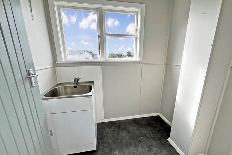 Photo of property in 6-8 Devon Crescent, Bulls, 4818