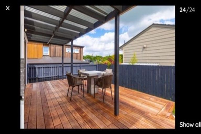 Photo of property in 2/17 Oliver Street, Point Chevalier, Auckland, 1022