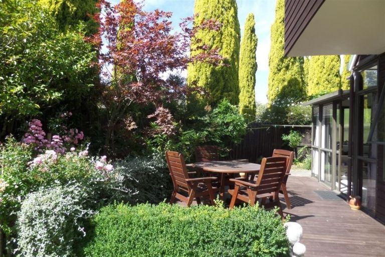 Photo of property in 1/35 Solway Avenue, Ilam, Christchurch, 8041