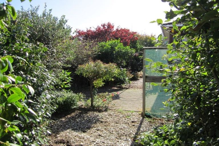 Photo of property in 4 Te Maku Grove, Waikanae, 5036