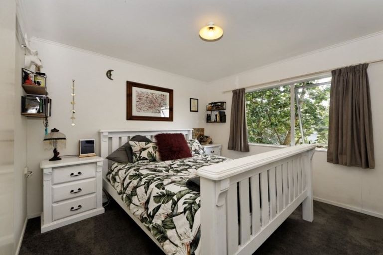 Photo of property in 14 Aldern Road, Massey, Auckland, 0614