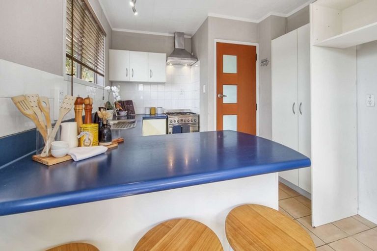 Photo of property in 4 Thackeray Place, Owhata, Rotorua, 3010