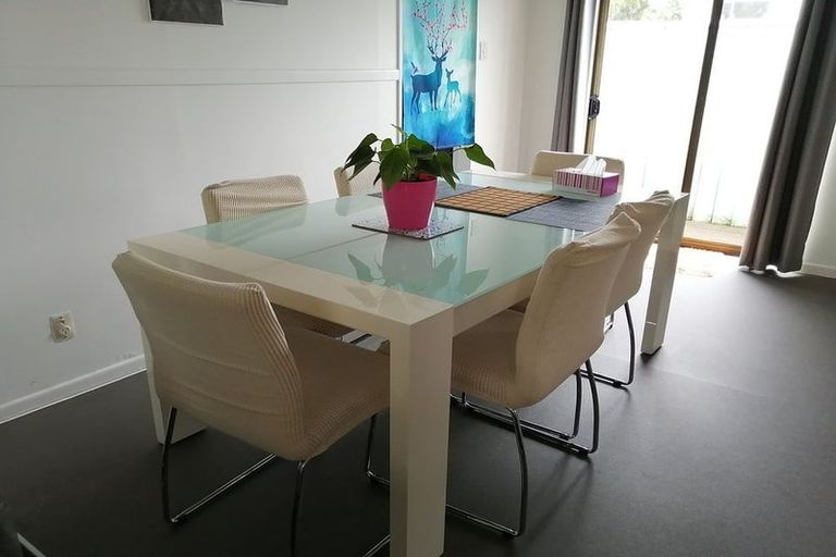 Photo of property in 47 Blueberry Grove, Timberlea, Upper Hutt, 5018