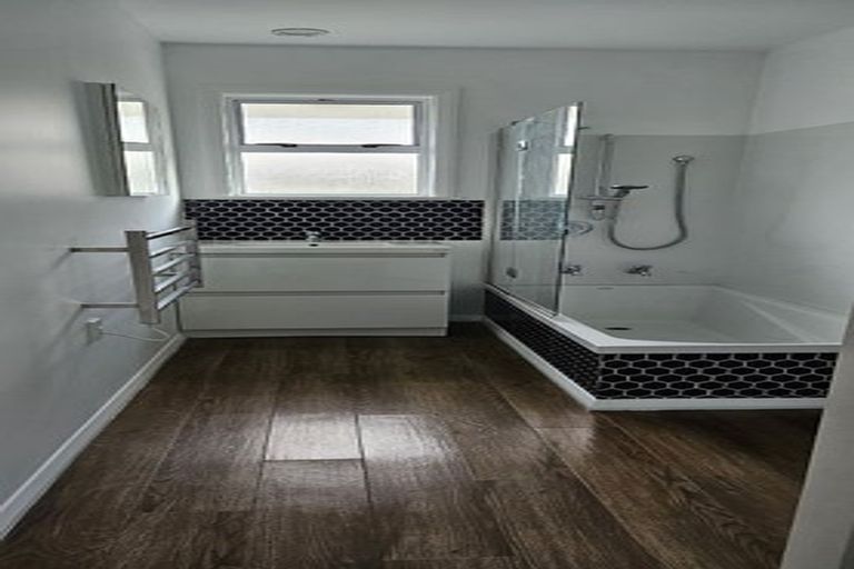 Photo of property in 92 Pine Avenue, Ebdentown, Upper Hutt, 5018