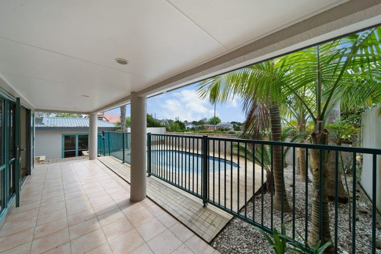 Photo of property in 89 Evelyn Road, Cockle Bay, Auckland, 2014