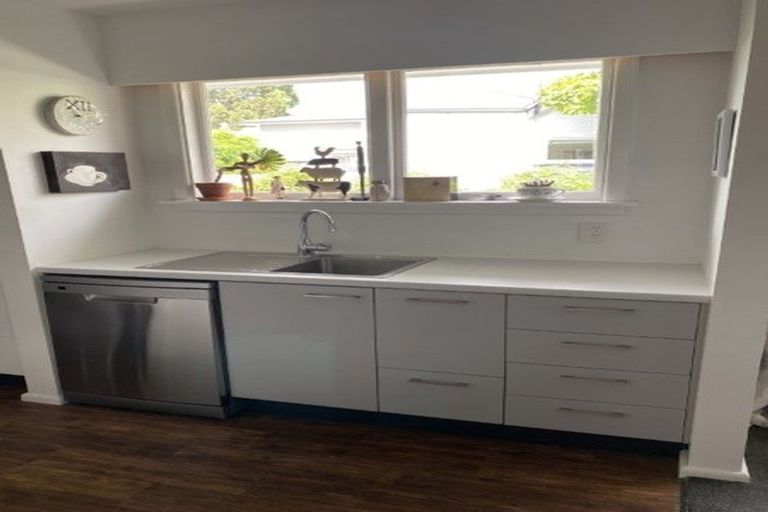 Photo of property in 57 Glandovey Road, Fendalton, Christchurch, 8052