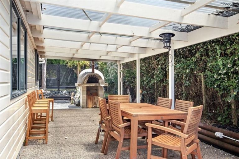 Photo of property in 14a Kaiwaka Road, Waiuku, 2123