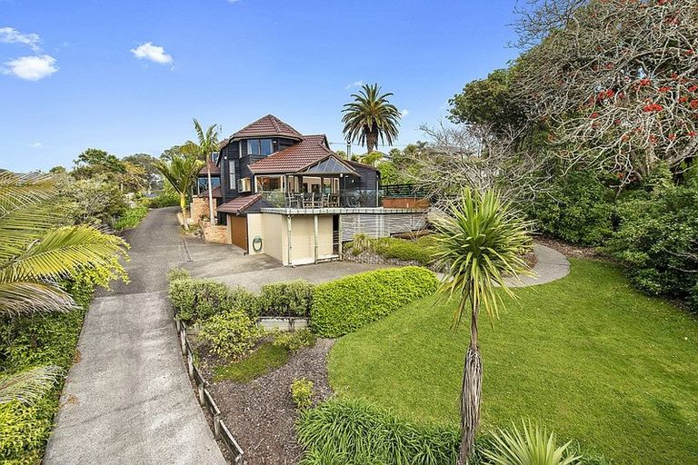 Photo of property in 7 View Road, Campbells Bay, Auckland, 0630