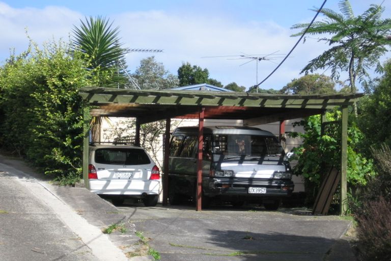 Photo of property in 2/34 Drome View Place, Beach Haven, Auckland, 0626