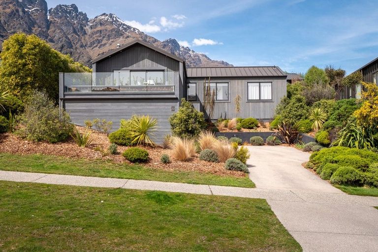 Photo of property in 11 Mckellar Drive, Jacks Point, Queenstown, 9371