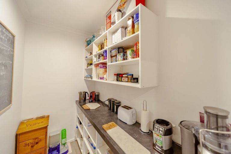 Photo of property in 24 Pukaki Place, Poraiti, Napier, 4112