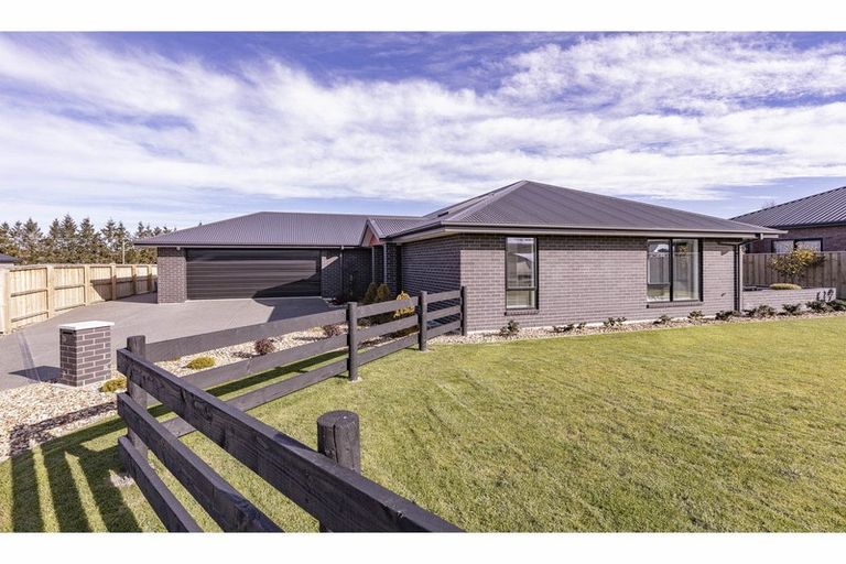 Photo of property in 26 Foster Place, Amberley, 7410