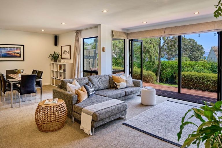 Photo of property in 8 Cheviot Road, Lowry Bay, Lower Hutt, 5013