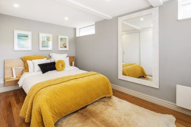 Photo of property in 30 Milne Terrace, Island Bay, Wellington, 6023