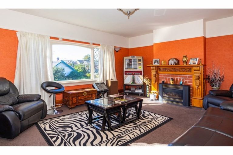 Photo of property in 4 Seaview Terrace, Bluff Hill, Napier, 4110