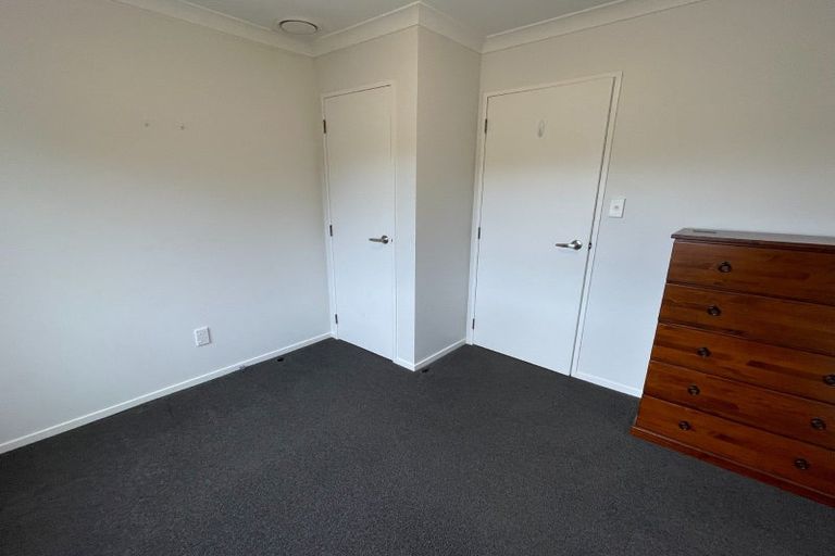 Photo of property in 13 Oaklands Grove, Clouston Park, Upper Hutt, 5018