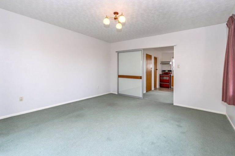 Photo of property in 1/452 Harewood Road, Harewood, Christchurch, 8051