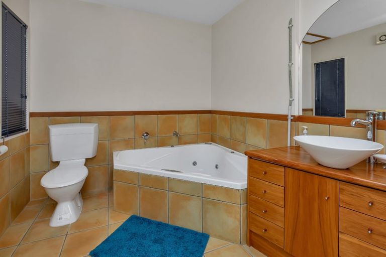 Photo of property in 122b Bream Bay Drive, Ruakaka, 0116