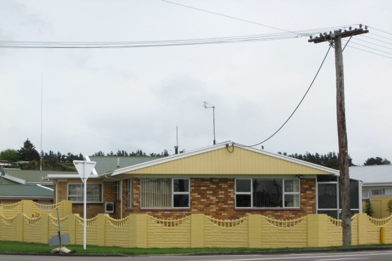 Photo of property in 13 Nelson Street, Waitara, 4320