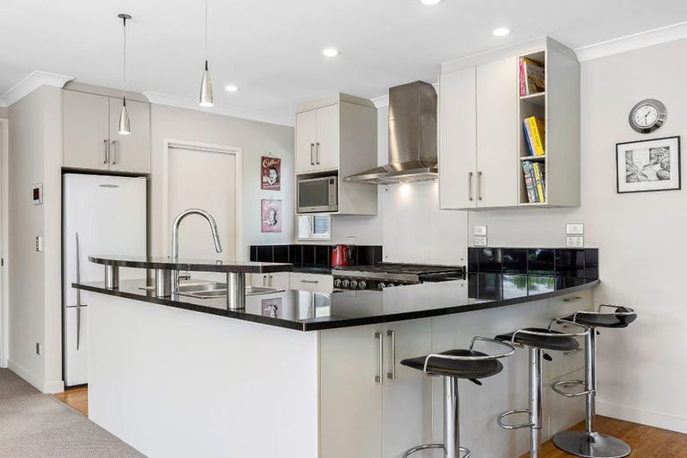 Photo of property in 17 Westpark Drive, Burnside, Christchurch, 8053